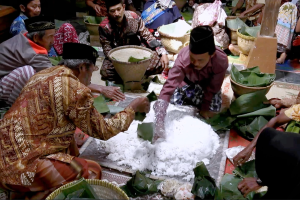 Suran: Tradisi Kebersamaan di Bulan Suro