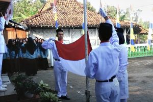 Kebersamaan dan Nasionalisme Warnai Upacara 17 Agustus di Desa Soko