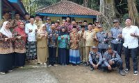 Ziarah ke Makam Sesepuh, Warga Desa Soko Kenang Jasa Para Pendahulu