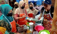 Pemdes Soko Gelar Pelatihan Pembuatan Roti bagi Anggota KDD